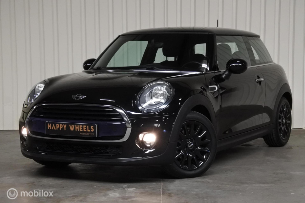 MINI 3-Deurs I 1.5 I Cooper Business I NAP I Airco I Cruise I Navi 57173049-0.jpg | Happy Wheels Automotive